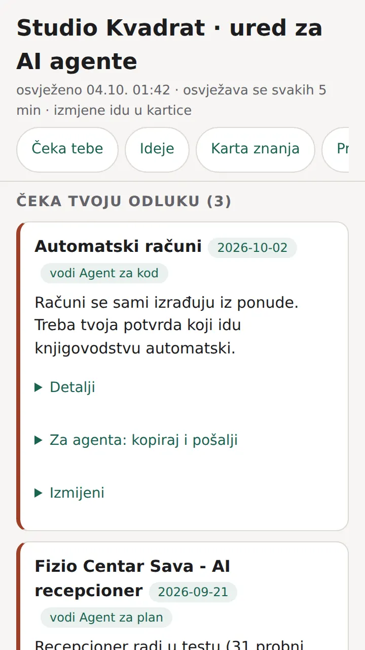 Ploča na mobitelu s popisom projekata koji čekaju odluku